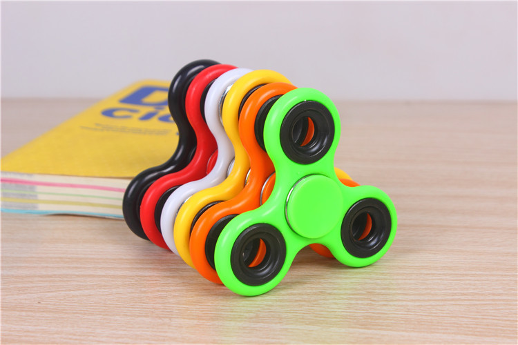 Fingertip Gyro Three-Leaf Gyro Finger Toy Pressure-Reducing Creative Toy Color Hand Spinner Wholesale Fingertip Gyro Three-Leaf Gyro Finger Toy Pressure-Reducing Creative Toy Color Hand Spinner Wholesale