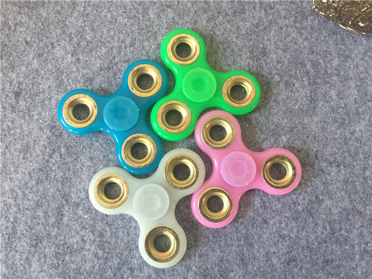 Fingertip Gyro Three-Leaf Gyro Finger Toy Pressure-Reducing Creative Toy Color Hand Spinner Wholesale Fingertip Gyro Three-Leaf Gyro Finger Toy Pressure-Reducing Creative Toy Color Hand Spinner Wholesale
