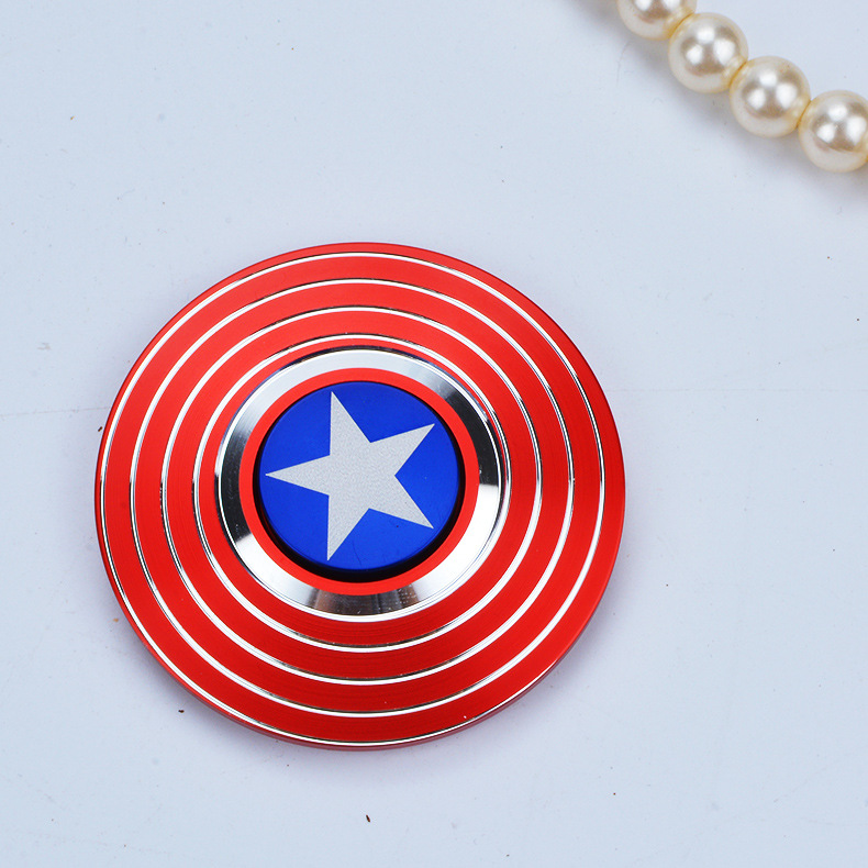The new captain America's fingertip gyro metal decompressor refers to a spiral of cool creative toy gyro wholesale.
