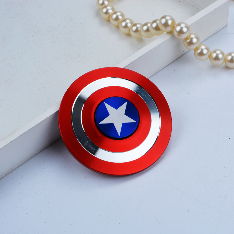 The new captain America's fingertip gyro metal decompressor refers to a spiral of cool creative toy gyro wholesale.