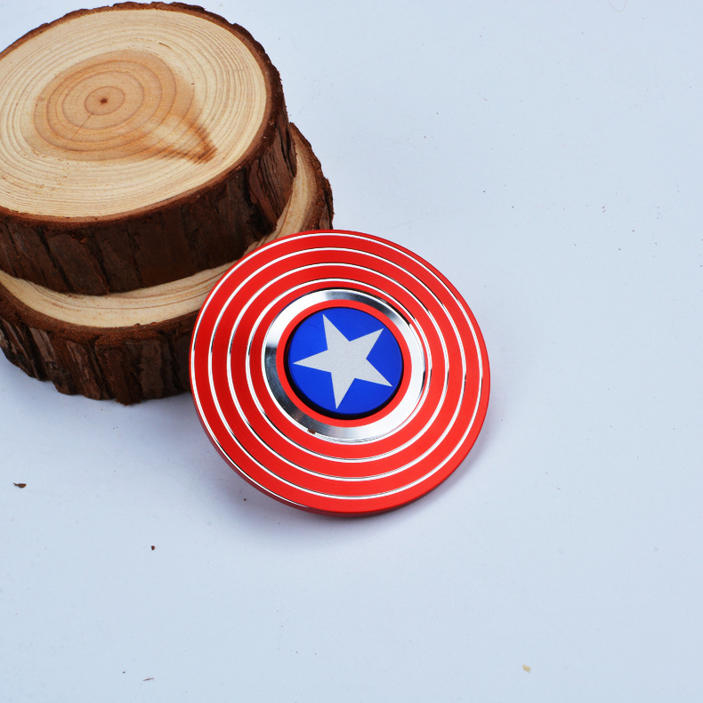 The new captain America's fingertip gyro metal decompressor refers to a spiral of cool creative toy gyro wholesale.