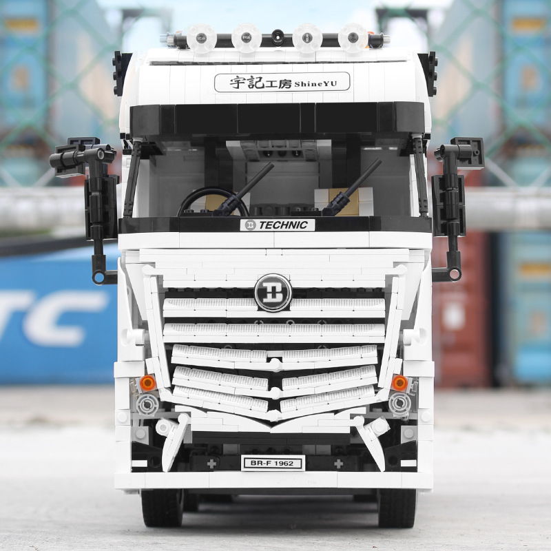 Xinyu Yuecheng Mercedes-Benz Container Truck Building Blocks Toy Remote Control App Bluetooth Electric Engineering Car