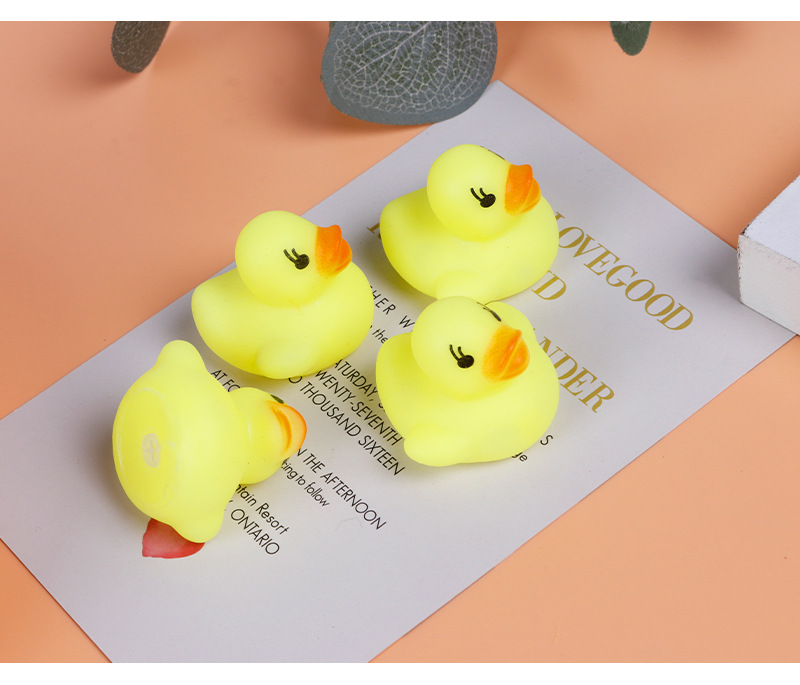 * Water Playing Small Yellow Duck Mini Bath Toys Baby Toys Little Duck Vinyl Children's Educational Toys Wholesale * Water Playing Small Yellow Duck Mini Bath Toys Baby Toys Little Duck Vinyl Children's Educational Toys Wholesale