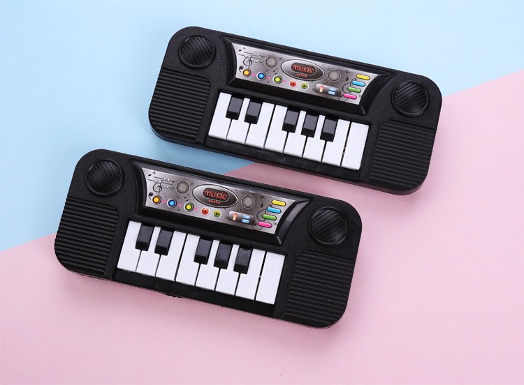 Children's Multi-Functional Early Education 8-Key Electronic Keyboard Children's Musical Instrument Enlightenment Educational Toys 1-3 Years Old Baby Toys