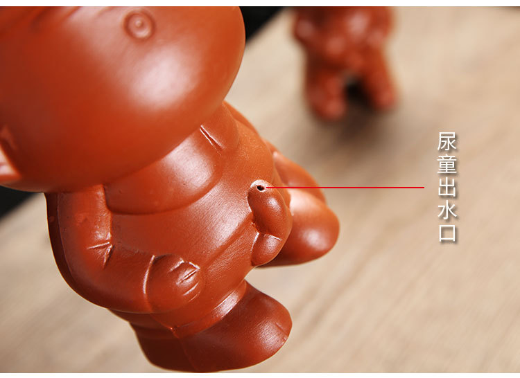 Small Wholesale Tea Ornaments Doll Pee Boy Peeing, Pee Boy Little Man Tea with Purple Sand