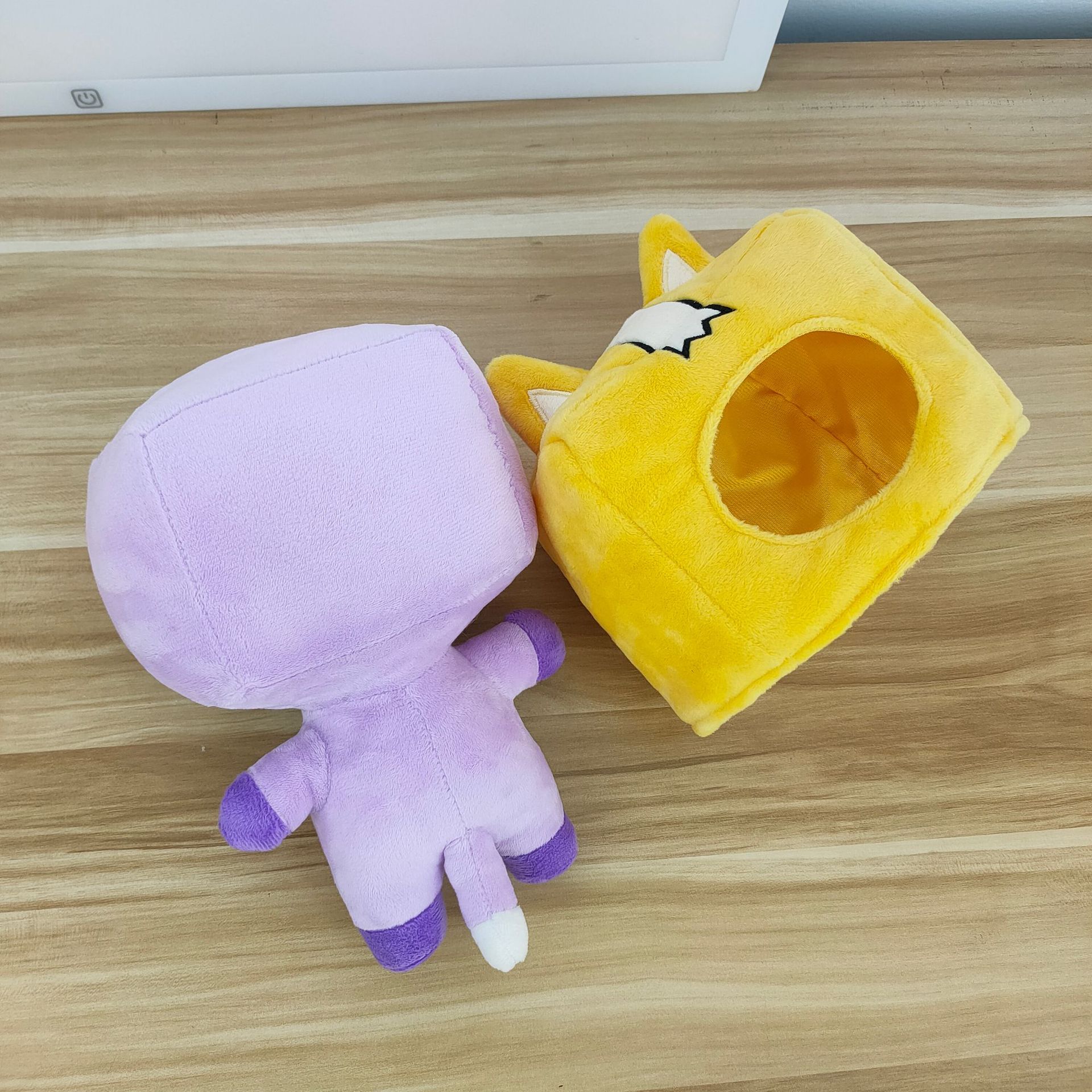 A Large Number of Spot Goods Lankybox Paper Box Villain Transformation Cat Pillow Doll Carton Head Cover Change Doll