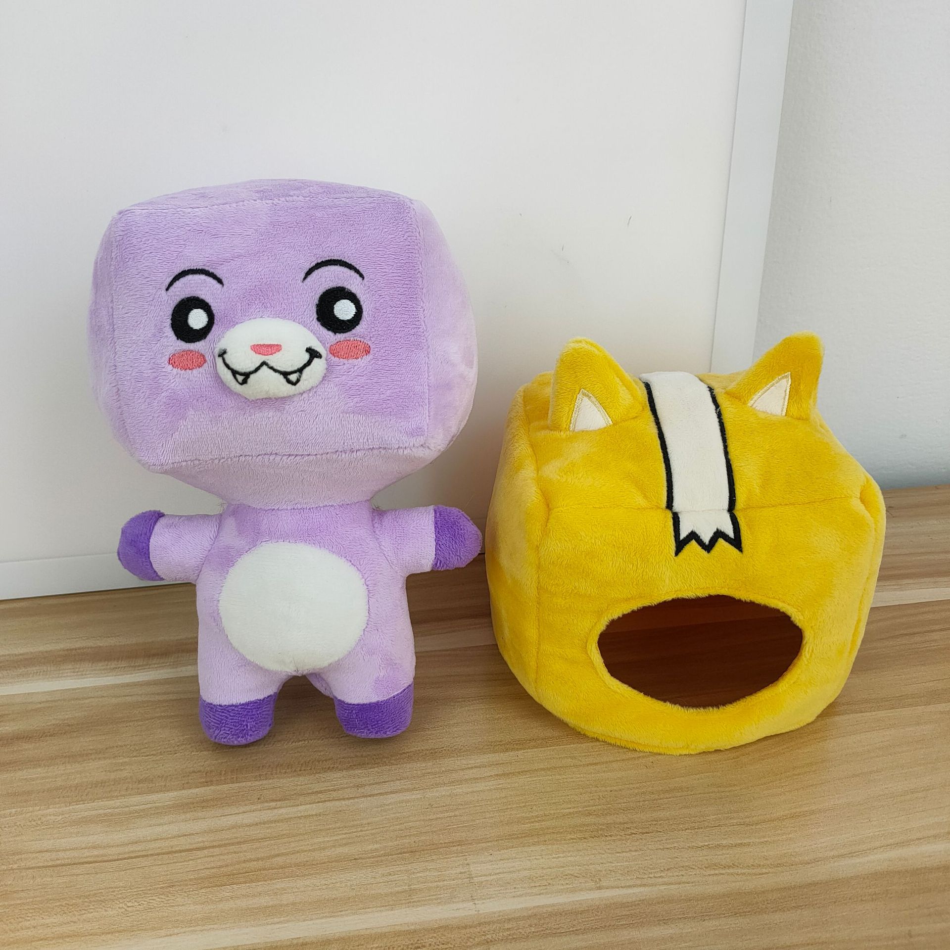 A Large Number of Spot Goods Lankybox Paper Box Villain Transformation Cat Pillow Doll Carton Head Cover Change Doll