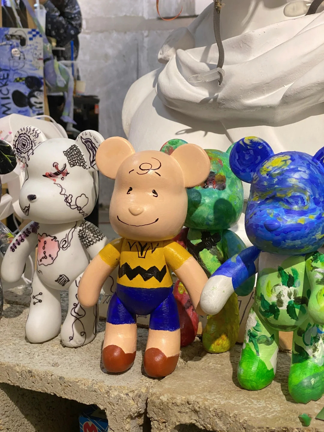 Large DIY Violent Bear Bearbrick Graffiti Fluid Painting White Body Graffiti Non-Plaster Doll Vinyl Toys Wholesale