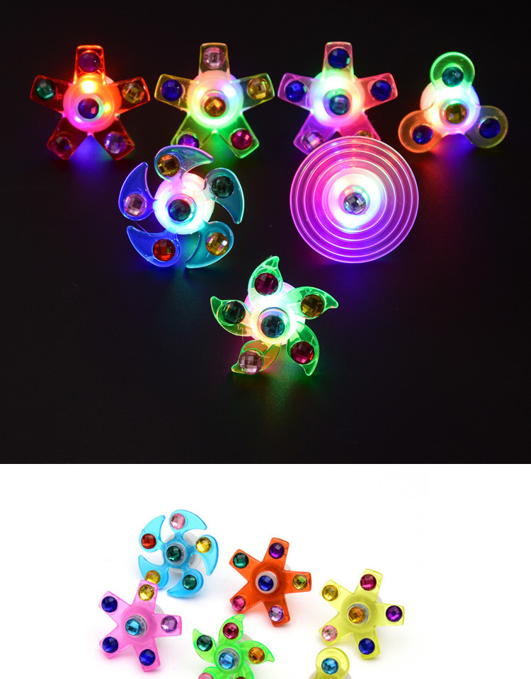 2020 Night Market luminous small toys creative new fingertip gyroscopic children 's ring bracelet street stalls named 2020 Night Market luminous small toys creative new fingertip gyroscopic children 's ring bracelet street stalls named