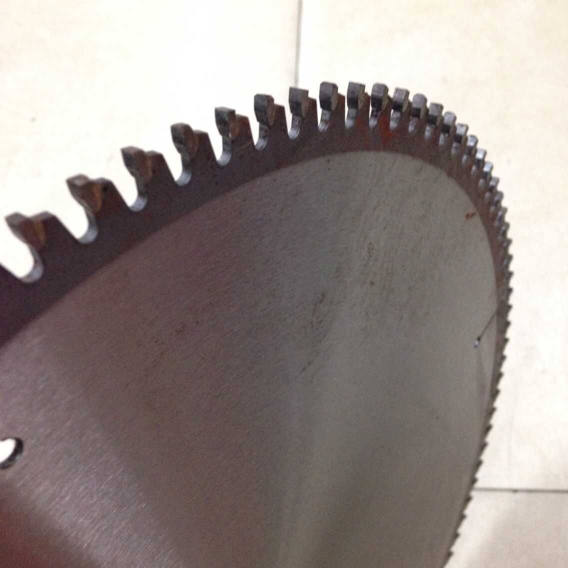 Woodworking saw blades cut aluminum cutting hard alloy