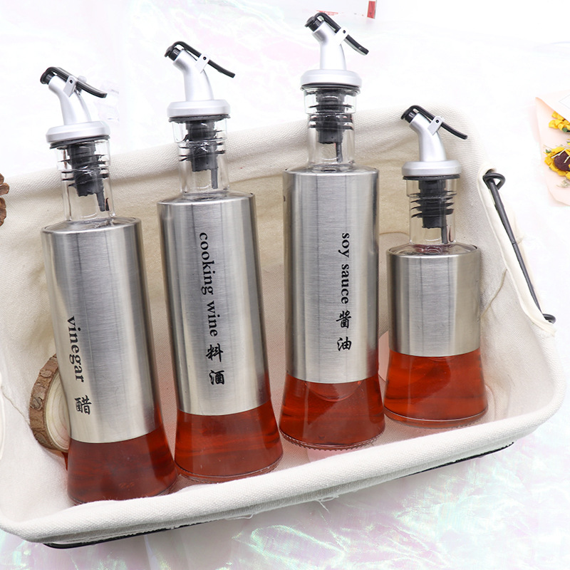 304 stainless steel oil pot seasoning bottle leakproof vinegar pot soy sauce pot seasoning pot oil pot