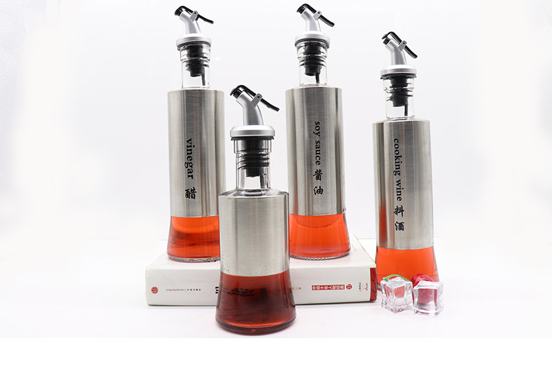 304 stainless steel oil pot seasoning bottle leakproof vinegar pot soy sauce pot seasoning pot oil pot 304 stainless steel oil pot seasoning bottle leakproof vinegar pot soy sauce pot seasoning pot oil pot