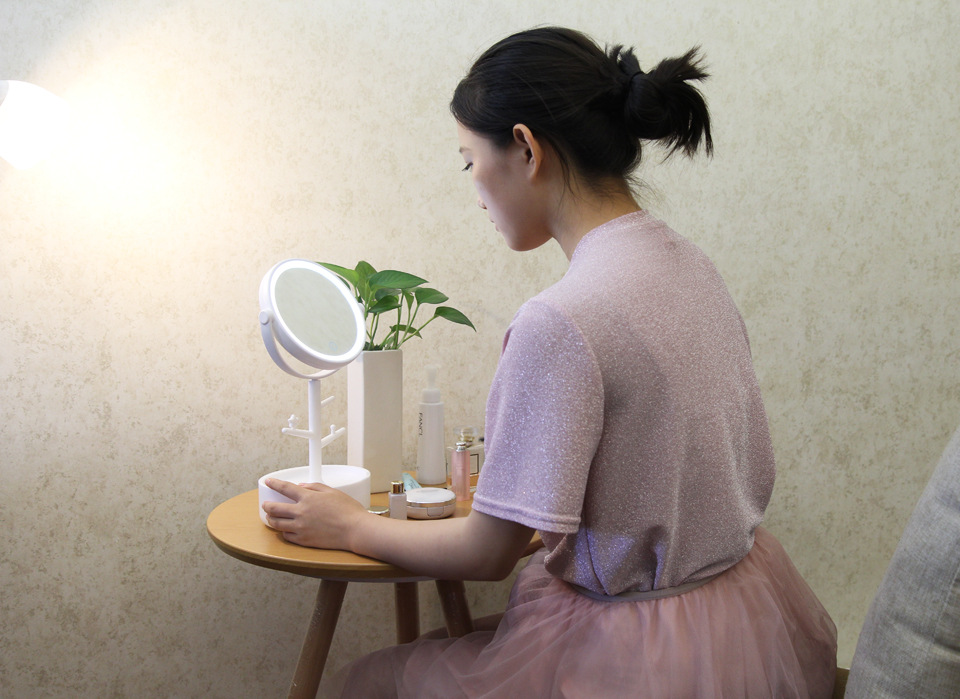 Desktop Storage Box Smart Analog Brightness Adjustment Touch Dressing Mirror USB Multi-Function Smart Fill Light Led Makeup Mirror