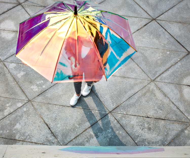 The 2018 new colorful Transparent umbrella with thickening ENING Laser Transparent umbrella with rainbow Film can be customized with automatic long handle umbrella