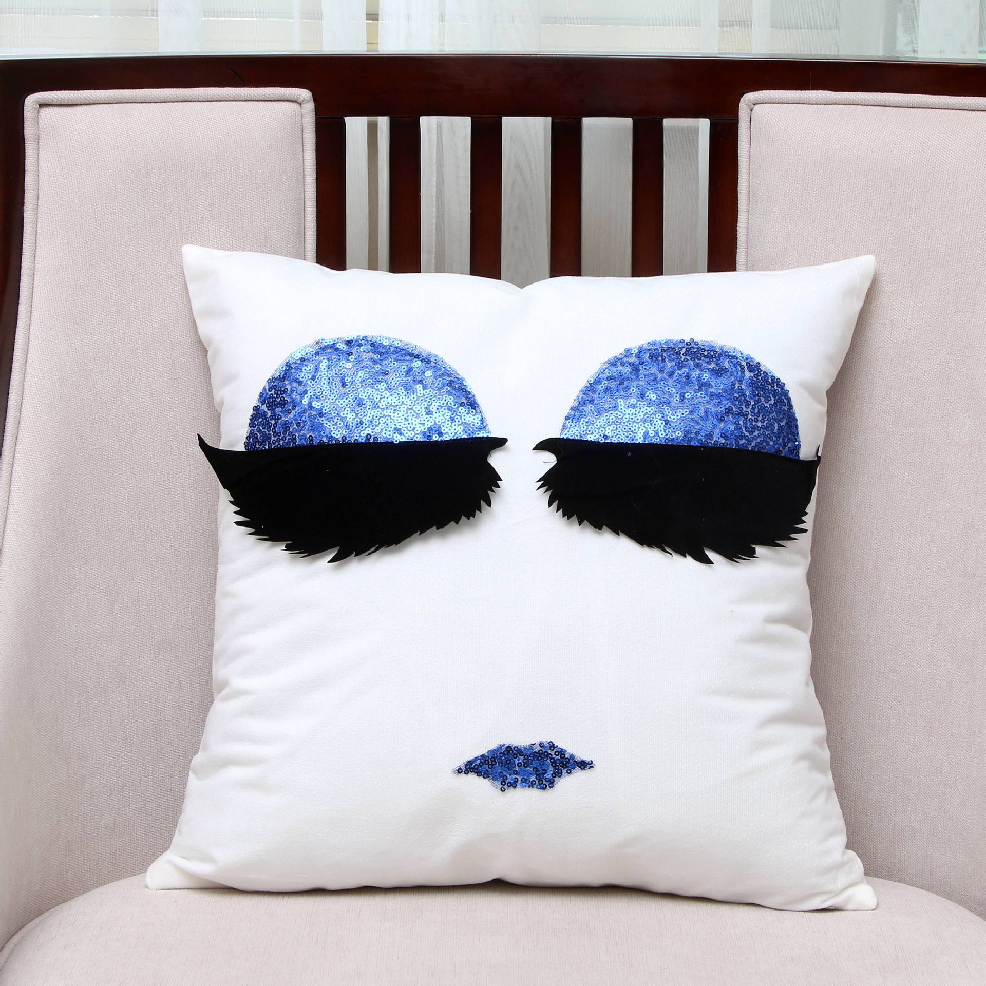 Korean Style Hot Sale Fashion Eyelash Square Cushion Creative Sequins Big Eyes Pillow Living Room Backrest Pillow Wholesale