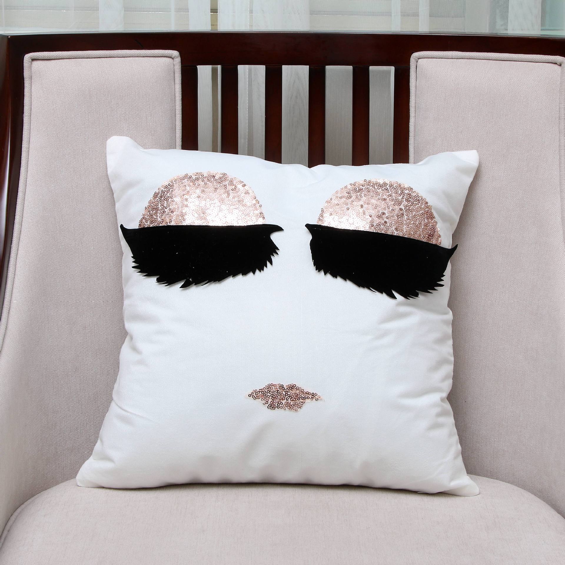 Korean Style Hot Sale Fashion Eyelash Square Cushion Creative Sequins Big Eyes Pillow Living Room Backrest Pillow Wholesale