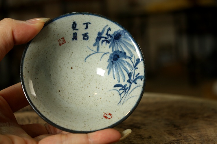 Coarse Pottery Cup Handmade and HandPainted Blue and White Porcelain Calligraphy Teacup Celadon Glaze BambooHat Type Cup Coarse Pottery Cup Handmade and HandPainted Blue and White Porcelain Calligraphy Teacup Celadon Glaze BambooHat Type Cup