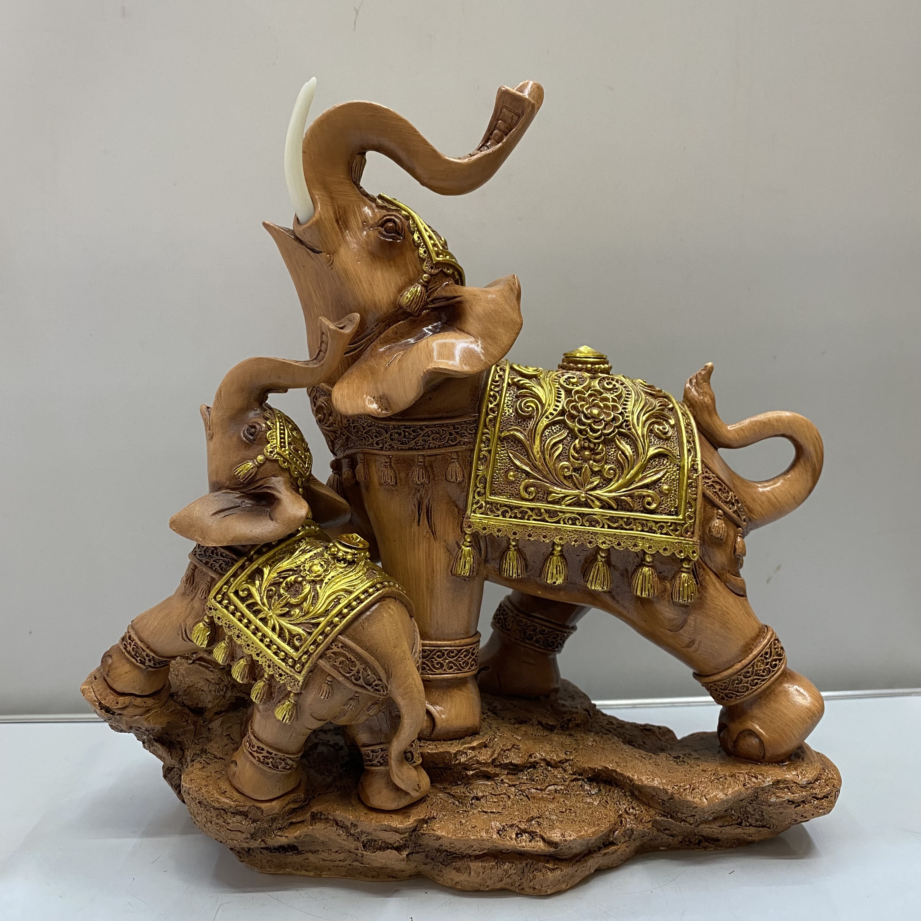 Resin Crafts Southeast Asian Style Mother and Child Elephant Decoration Living Room TV Cabinet Wine Cabinet Decorative Craft Gift