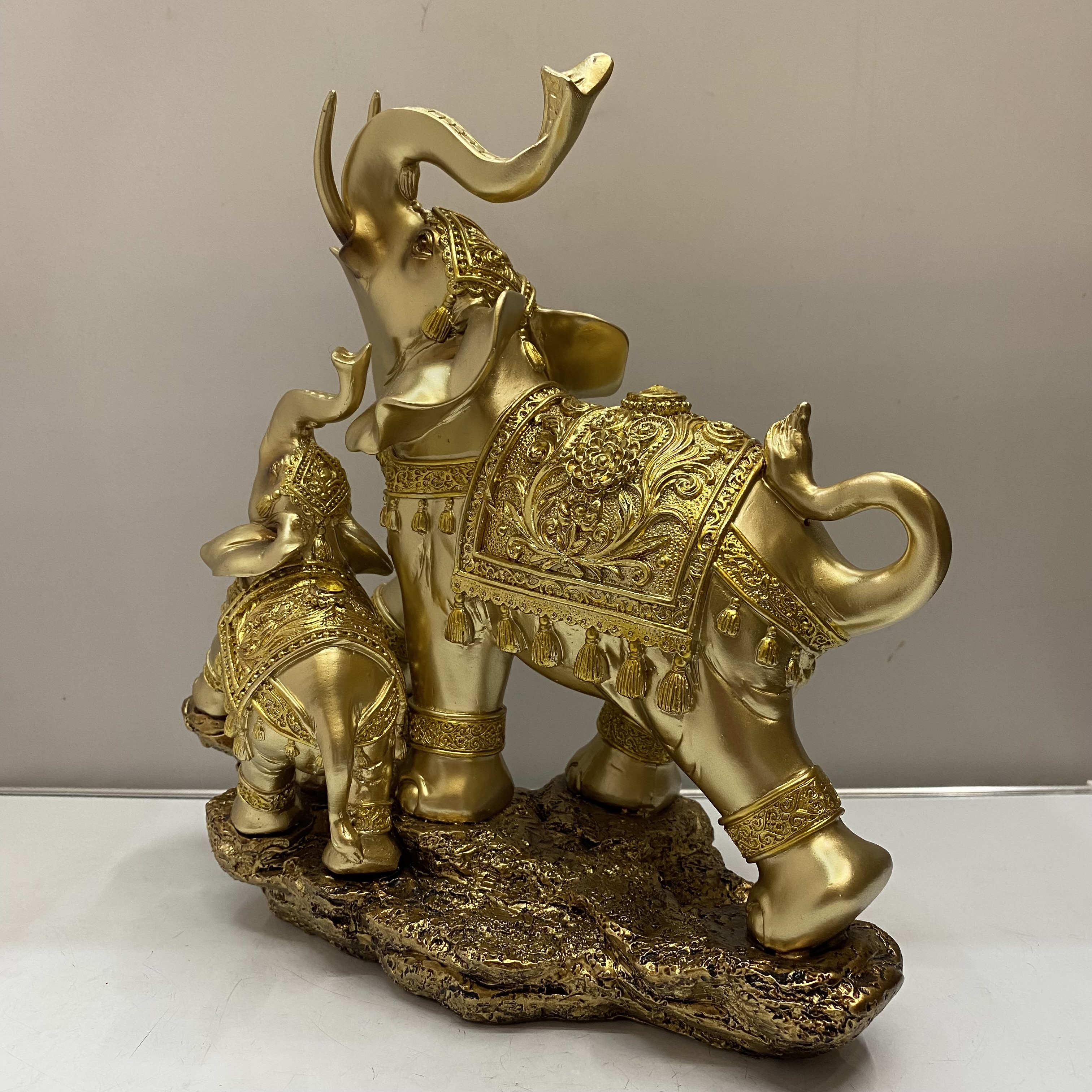 Resin Crafts Southeast Asian Style Mother and Child Elephant Decoration Living Room TV Cabinet Wine Cabinet Decorative Craft Gift