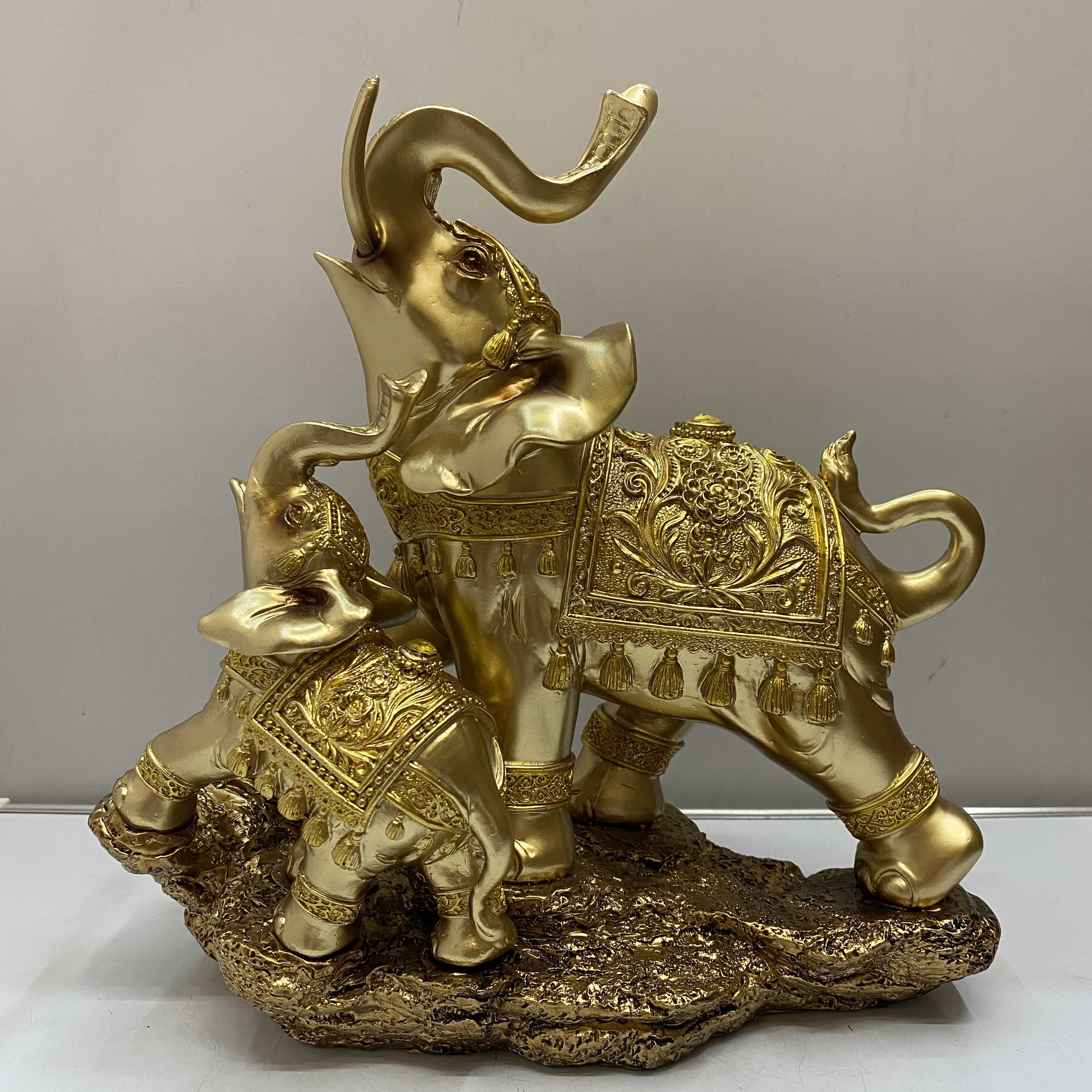Resin Crafts Southeast Asian Style Mother and Child Elephant Decoration Living Room TV Cabinet Wine Cabinet Decorative Craft Gift