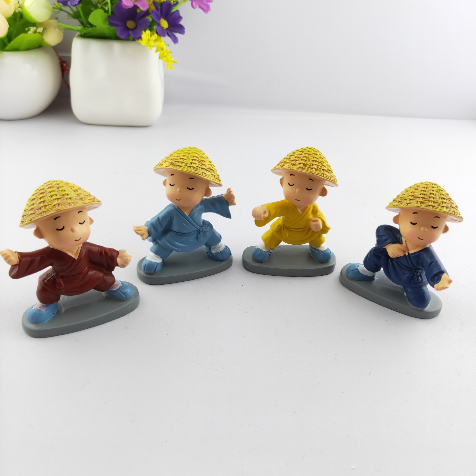 Set hat kung fu monk holding the drunken master of the altar of wine swordsman river \"s lake combination of resin crafts automobile decoration Set hat kung fu monk holding the drunken master of the altar of wine swordsman river \"s lake combination of resin crafts automobile decoration