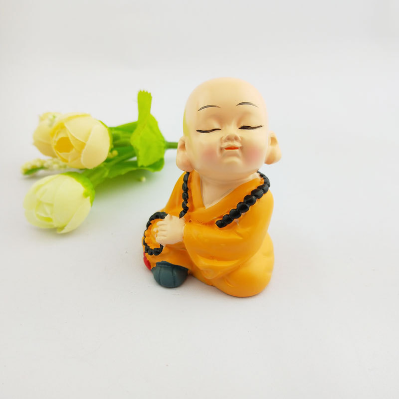 Set hat kung fu monk holding the drunken master of the altar of wine swordsman river \"s lake combination of resin crafts automobile decoration Set hat kung fu monk holding the drunken master of the altar of wine swordsman river \"s lake combination of resin crafts automobile decoration