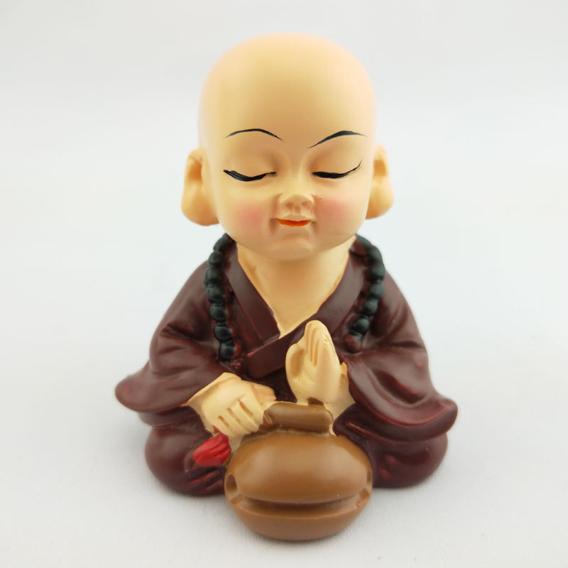 Set hat kung fu monk holding the drunken master of the altar of wine swordsman river \"s lake combination of resin crafts automobile decoration Set hat kung fu monk holding the drunken master of the altar of wine swordsman river \"s lake combination of resin crafts automobile decoration