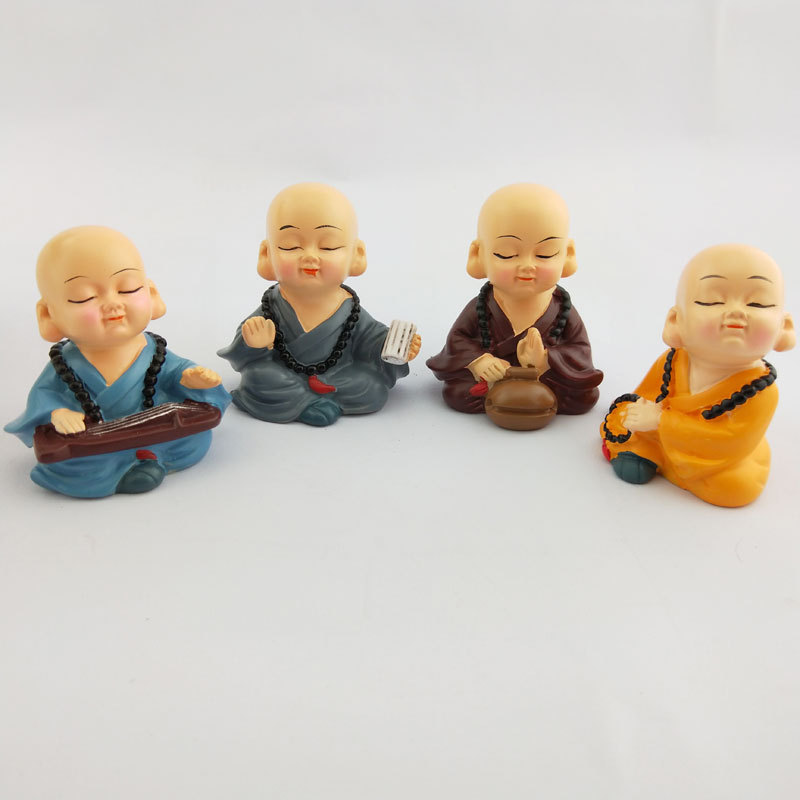 Set hat kung fu monk holding the drunken master of the altar of wine swordsman river \"s lake combination of resin crafts automobile decoration Set hat kung fu monk holding the drunken master of the altar of wine swordsman river \"s lake combination of resin crafts automobile decoration