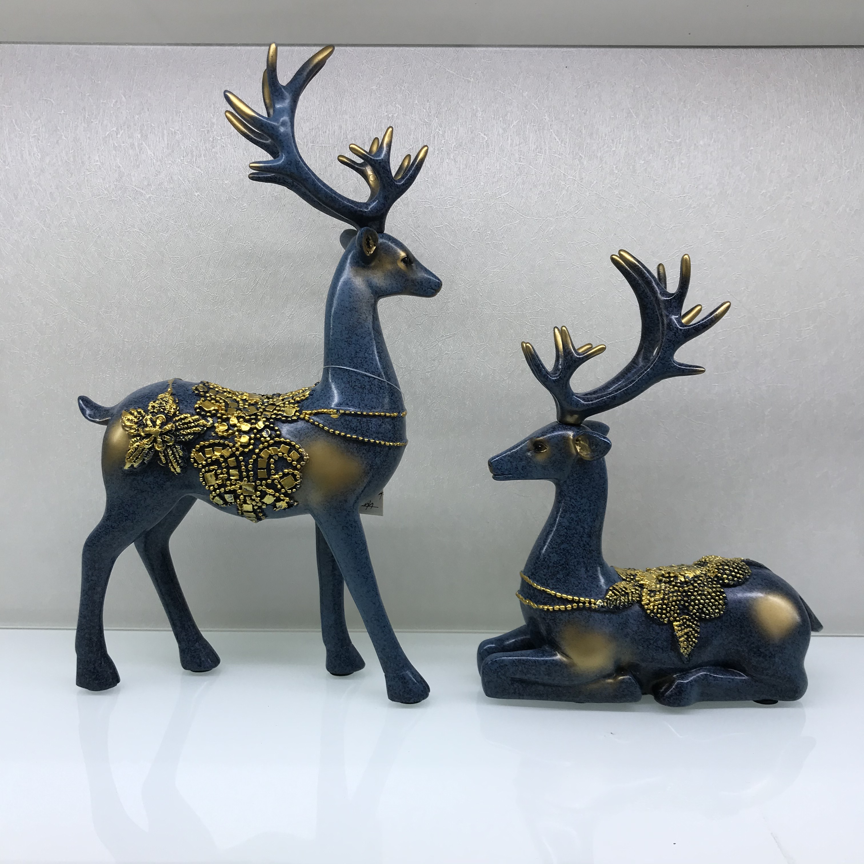 Resin Crafts European Blue Couple Pair Deer Decoration Living Room Home Decoration Decoration Creative Gift Special Offer Resin Crafts European Blue Couple Pair Deer Decoration Living Room Home Decoration Decoration Creative Gift Special Offer