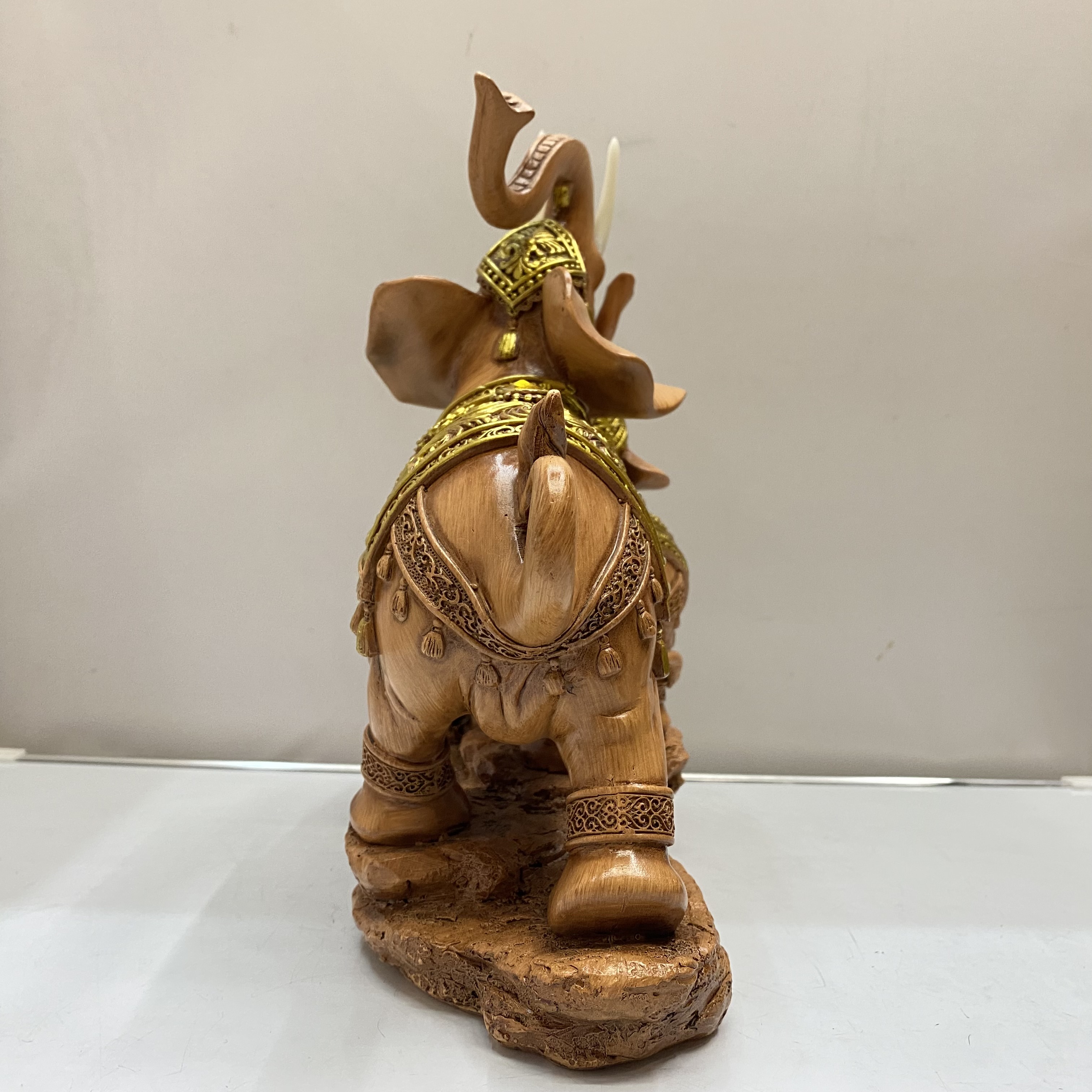 Resin Crafts European-Style Simple Imitation Wood Mother and Child Elephant Decoration Living Room Wine Cabinet Cabinet Decoration Gift Decoration Resin Crafts European-Style Simple Imitation Wood Mother and Child Elephant Decoration Living Room Wine Cabinet Cabinet Decoration Gift Decoration