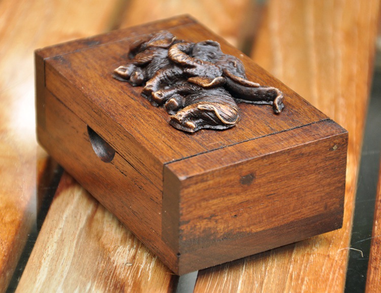 Thailand Relief Elephant Teak Toothpick Box Southeast Asia Solid Wood Carving Relief Home Crafts Toothpick Holder Thailand Relief Elephant Teak Toothpick Box Southeast Asia Solid Wood Carving Relief Home Crafts Toothpick Holder