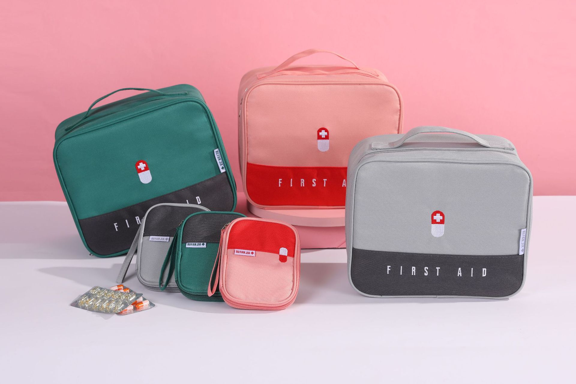 Color Matching Portable Travel Medicine Storage Bag Epidemic Prevention Bag Large Capacity First Aid Kits Emergency Bag Medicine Bag Medicine Box