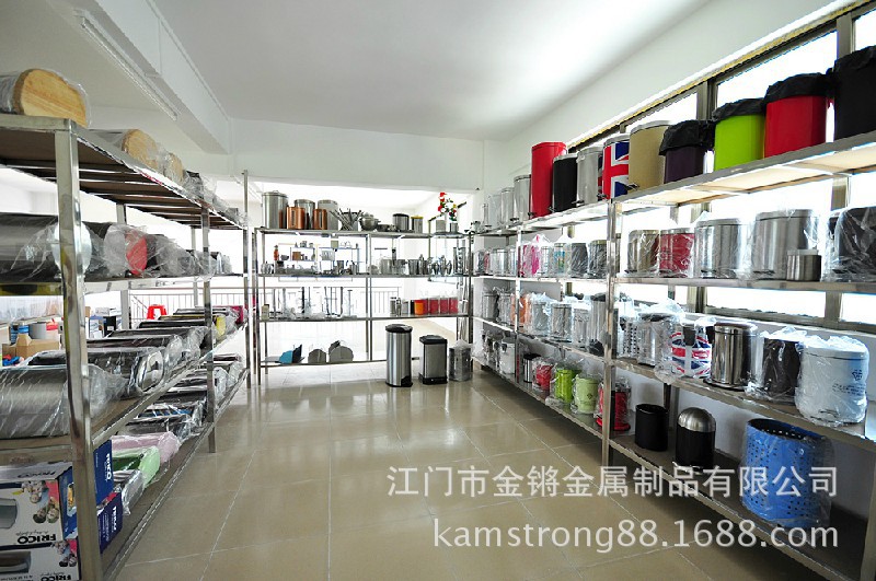 Cross-Amazon Factory Wholesale Large Red White Household First Aid Medicine Box Metal Medicine Storage Box Cross-Amazon Factory Wholesale Large Red White Household First Aid Medicine Box Metal Medicine Storage Box