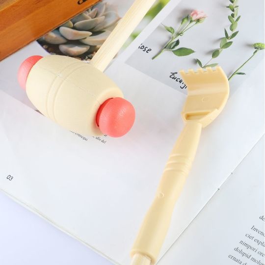 Back Tapping Massage Hammer Wooden Handle Does Not Require People to Scratch and Scratch Back Hand Scratching Device Beating Cervical Spine Waist Massager Itching and Scratching