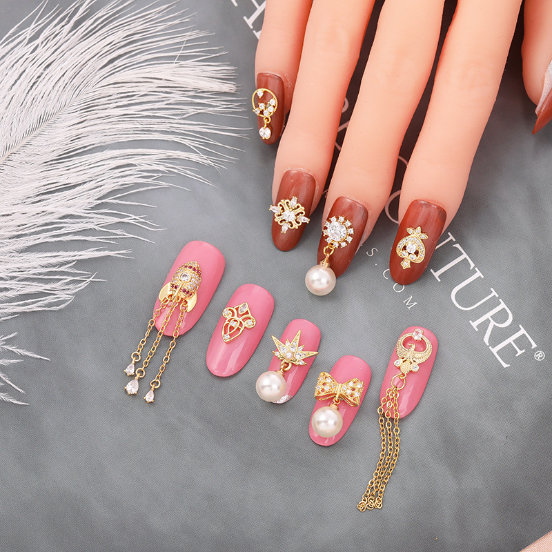 Xiaohongshu Same Style Rhinestone Pearl Nail Chain Jewelry Internet Celebrity Dignified Pendant DIY Nail Diamond Sticker in Stock