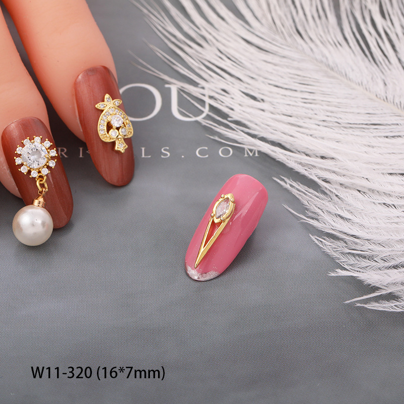 Xiaohongshu Same Style Rhinestone Pearl Nail Chain Jewelry Internet Celebrity Dignified Pendant DIY Nail Diamond Sticker in Stock
