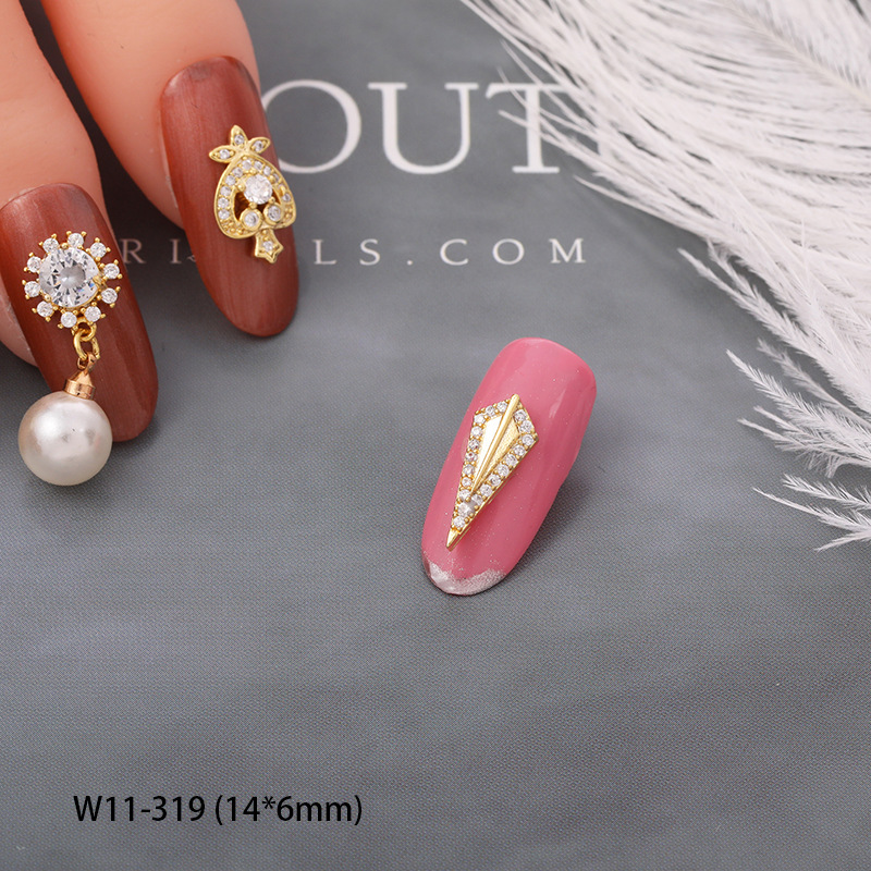 Xiaohongshu Same Style Rhinestone Pearl Nail Chain Jewelry Internet Celebrity Dignified Pendant DIY Nail Diamond Sticker in Stock