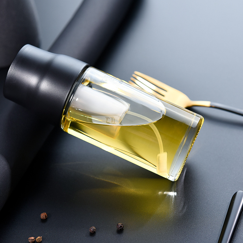 Kitchen Quantitative Press Oil Pot Soy Sauce Vinegar Bottle Japanese Olive Oil Spray Bottle Pneumatic Barbecue Fuel Injection Bottle Black