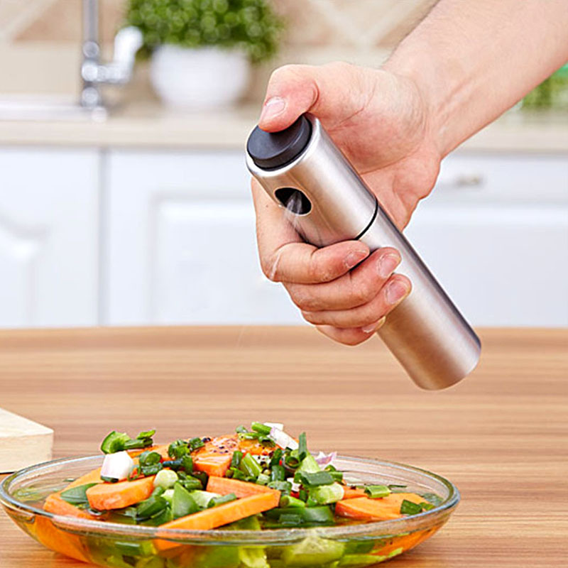 Kitchen supplies Creative household stainless steel BBQ spray bottle BBQ supplies stir-fry oil can spray