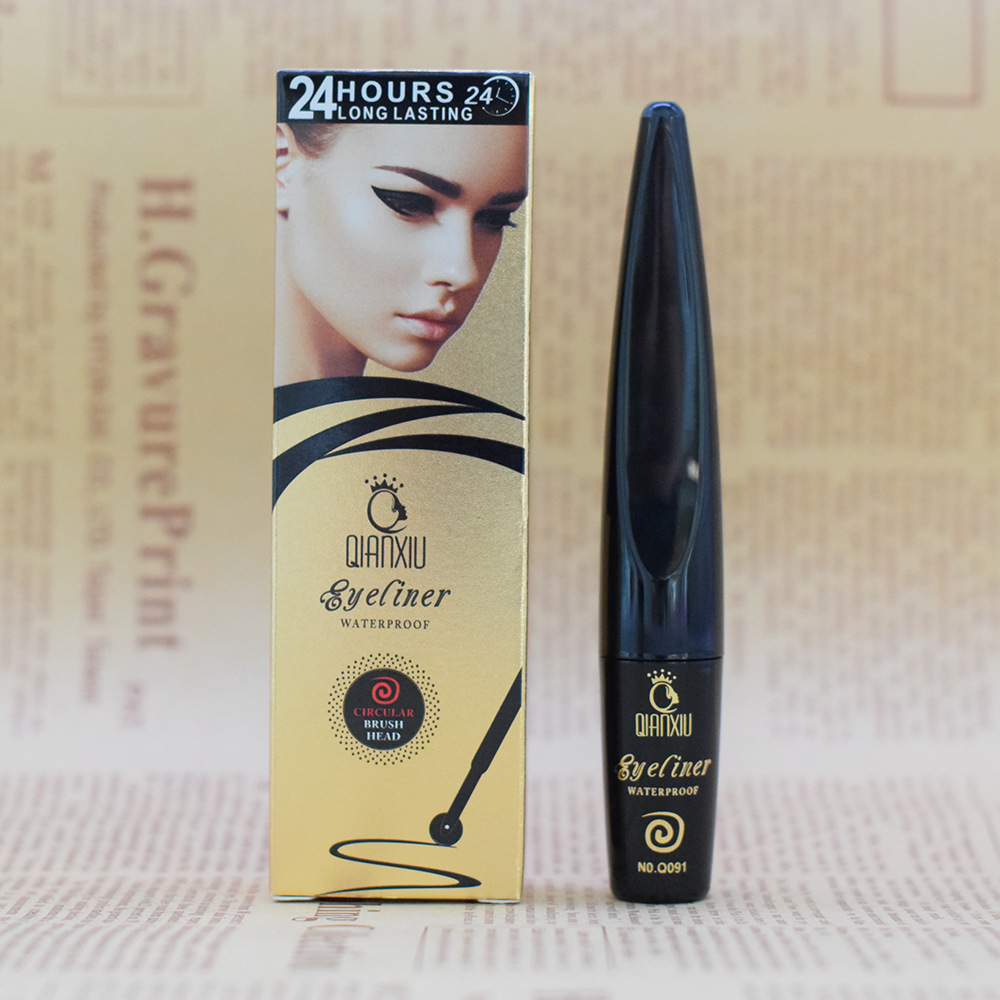 QIANXIU cool black quick - drying eyeliner roller pen matte enrolled waterproof durable 24 h, not easy to dye eyeliner liquid pen