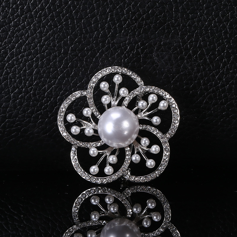 Korean version of decorative dual - use t-shirts button ring garment corner knotting creative \"women 's thanks hem high - grade simple brooch