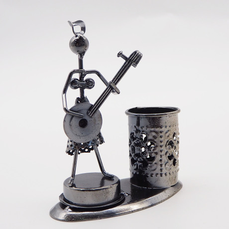 Iron Doll Pencil Vase Decoration Music Small Iron Man Decoration Iron Pen Holder Band Metal Character Decoration Wholesale