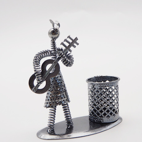Iron Doll Pencil Vase Decoration Music Small Iron Man Decoration Iron Pen Holder Band Metal Character Decoration Wholesale
