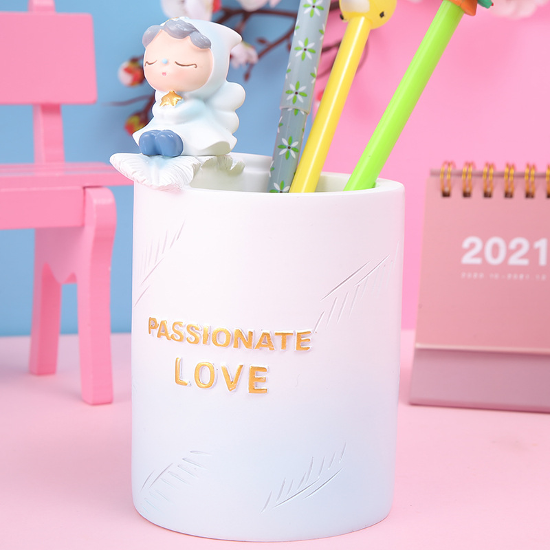 Cartoon New Resin Crafts Pencil Vase Decoration Student Cultural and Creative Stationery Gifts Penholder New Year Gift Prizes Cartoon New Resin Crafts Pencil Vase Decoration Student Cultural and Creative Stationery Gifts Penholder New Year Gift Prizes