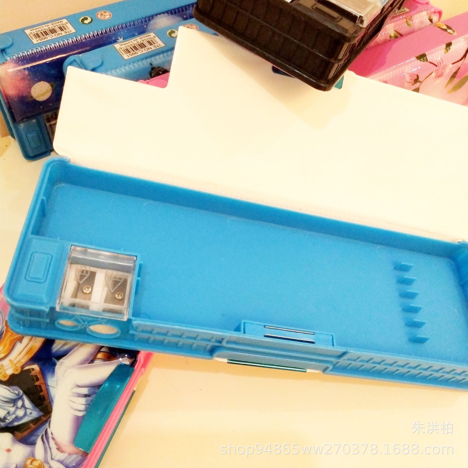 Double-Sided Plastic Pencil-Box for Primary and Secondary School Students Pencil Box Double Open with Double Holes Pencil Sharpener Gift Stationery Wholesale