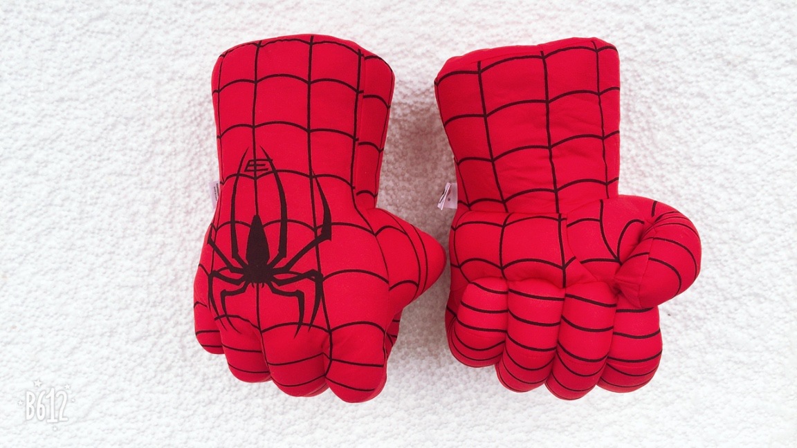 Factory Direct Green Fist Red Spider Gloves Plush Toys Boxing Gloves Hulk Movie Boxing Toys Generation Giant