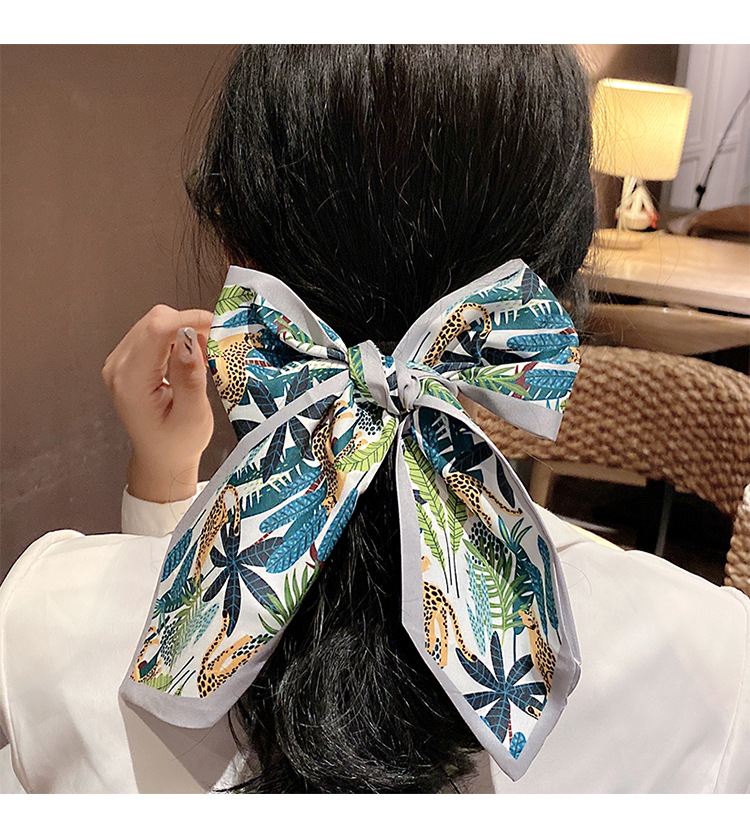 Retro French Women's Silk Scarf Hair Band Ponytail Hair String Small Long Decorative Scarf Ins Tie Tie-up Hair Ribbon Arm Bag Retro French Women's Silk Scarf Hair Band Ponytail Hair String Small Long Decorative Scarf Ins Tie Tie-up Hair Ribbon Arm Bag