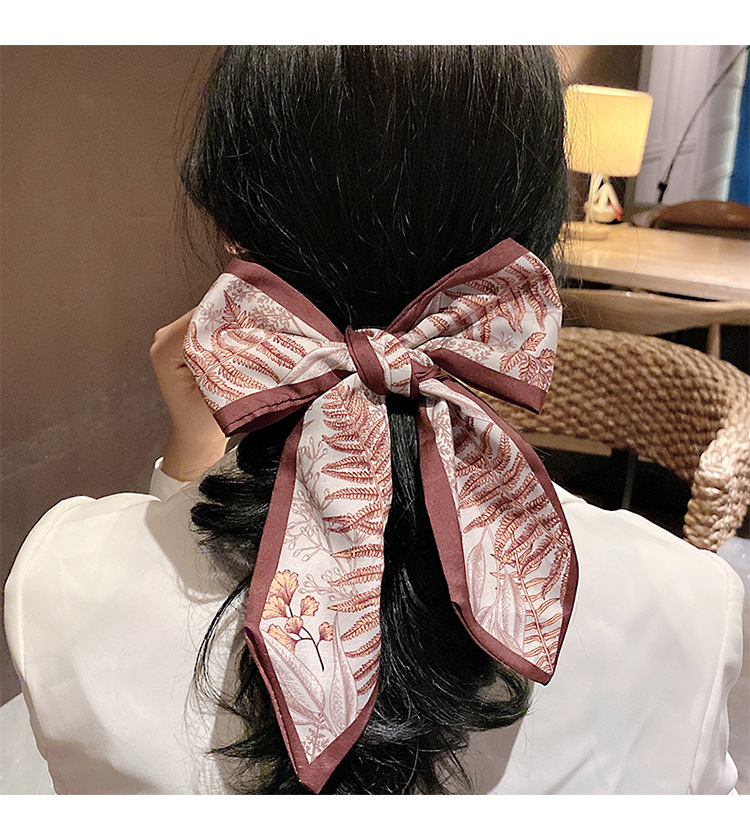 Retro French Women's Silk Scarf Hair Band Ponytail Hair String Small Long Decorative Scarf Ins Tie Tie-up Hair Ribbon Arm Bag Retro French Women's Silk Scarf Hair Band Ponytail Hair String Small Long Decorative Scarf Ins Tie Tie-up Hair Ribbon Arm Bag