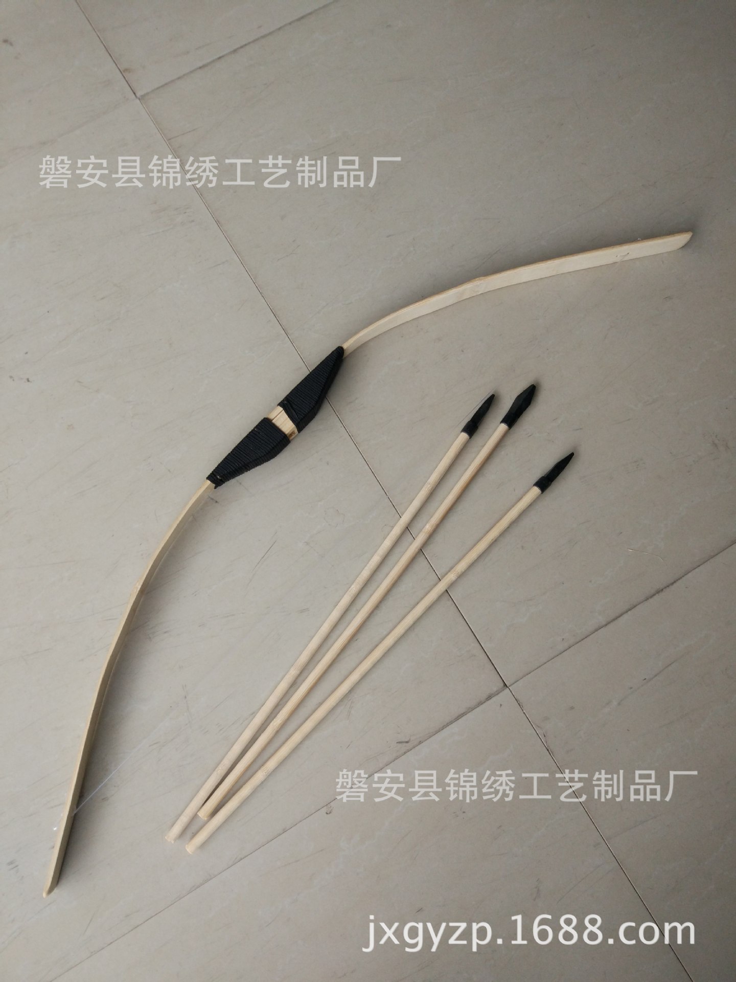 Children's Toy Bow and Arrow Wooden Children's Simulation Bow and Arrow Traditional Nostalgic Toy No Killing Power Children's Toy Bow and Arrow Wooden Children's Simulation Bow and Arrow Traditional Nostalgic Toy No Killing Power
