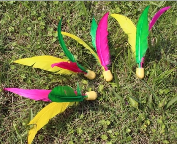 Factory Direct Sales Small Size Shuttlecock Durable Color Shuttlecock Quantity Discount Children and Adults Entertainment Factory Direct Sales Small Size Shuttlecock Durable Color Shuttlecock Quantity Discount Children and Adults Entertainment